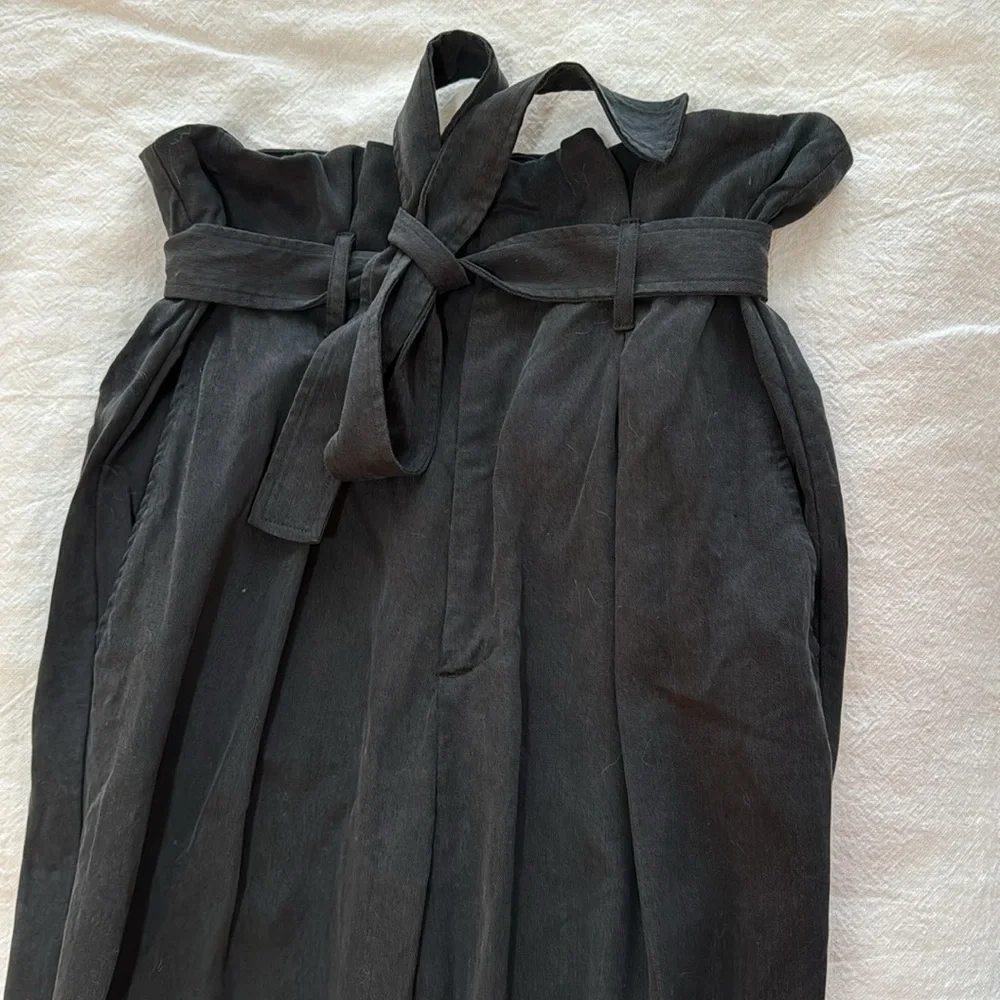 Reformation high-waist paperbag tie ankle pants in charcoal - Picture 9 of 15